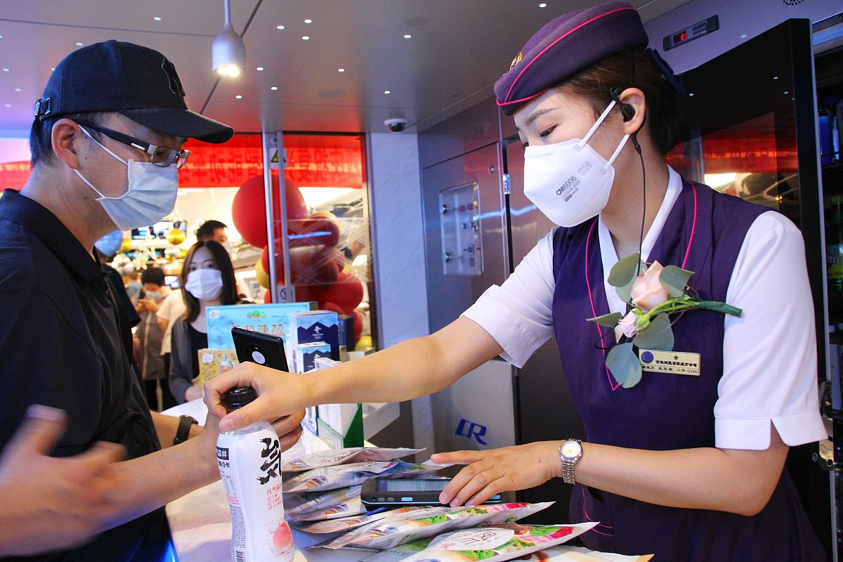 石家庄铁路职业技工学校是如何管理学生学籍的？