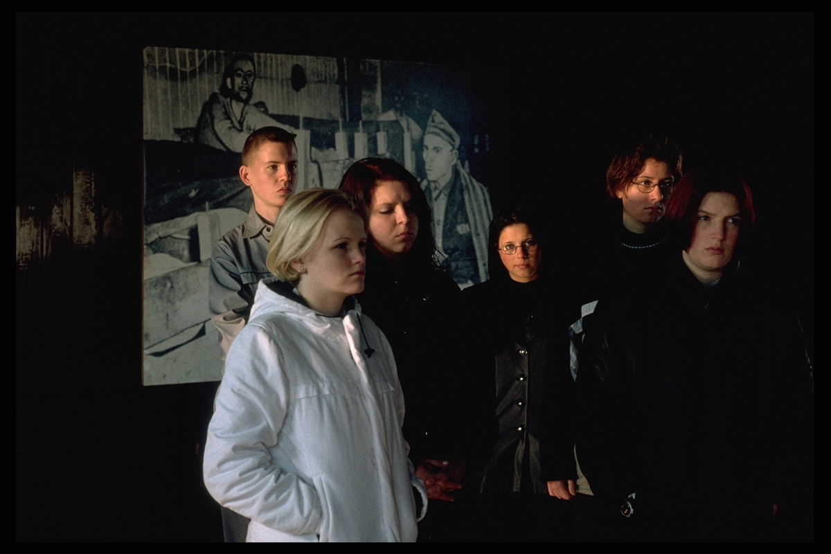 用英文回答推荐一部你最喜欢的电影及其原因