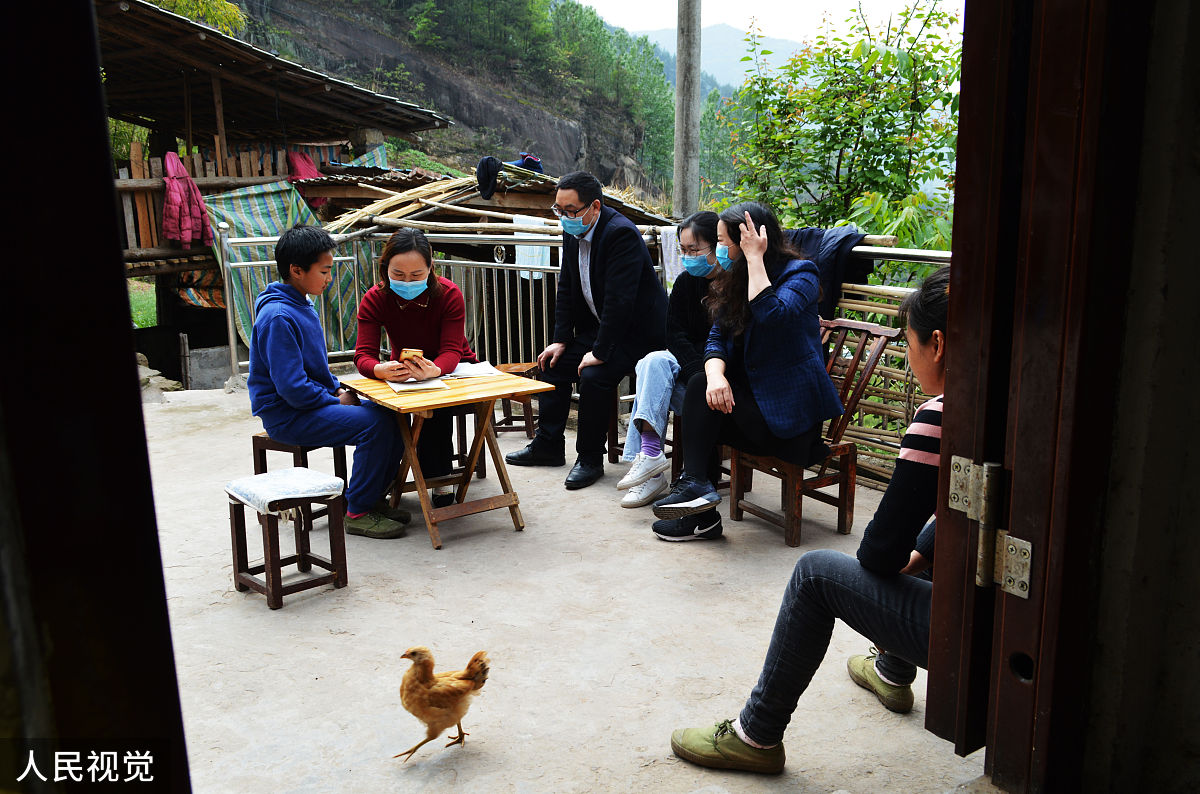 湘西职高老师工资一般多少钱一个月重庆高中教师工资多少钱一个月