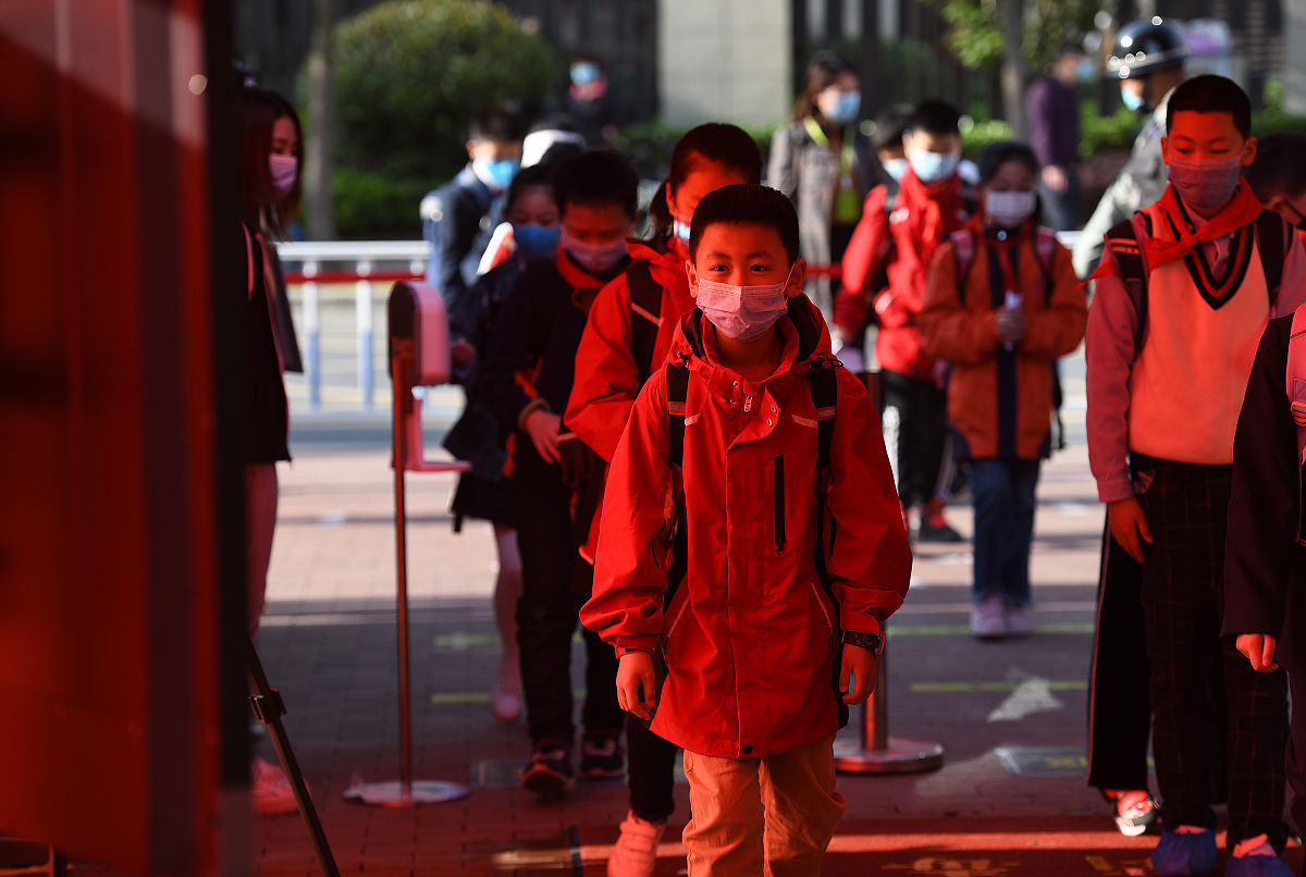 富阳技工学校2022年招生办电话是多少好麽