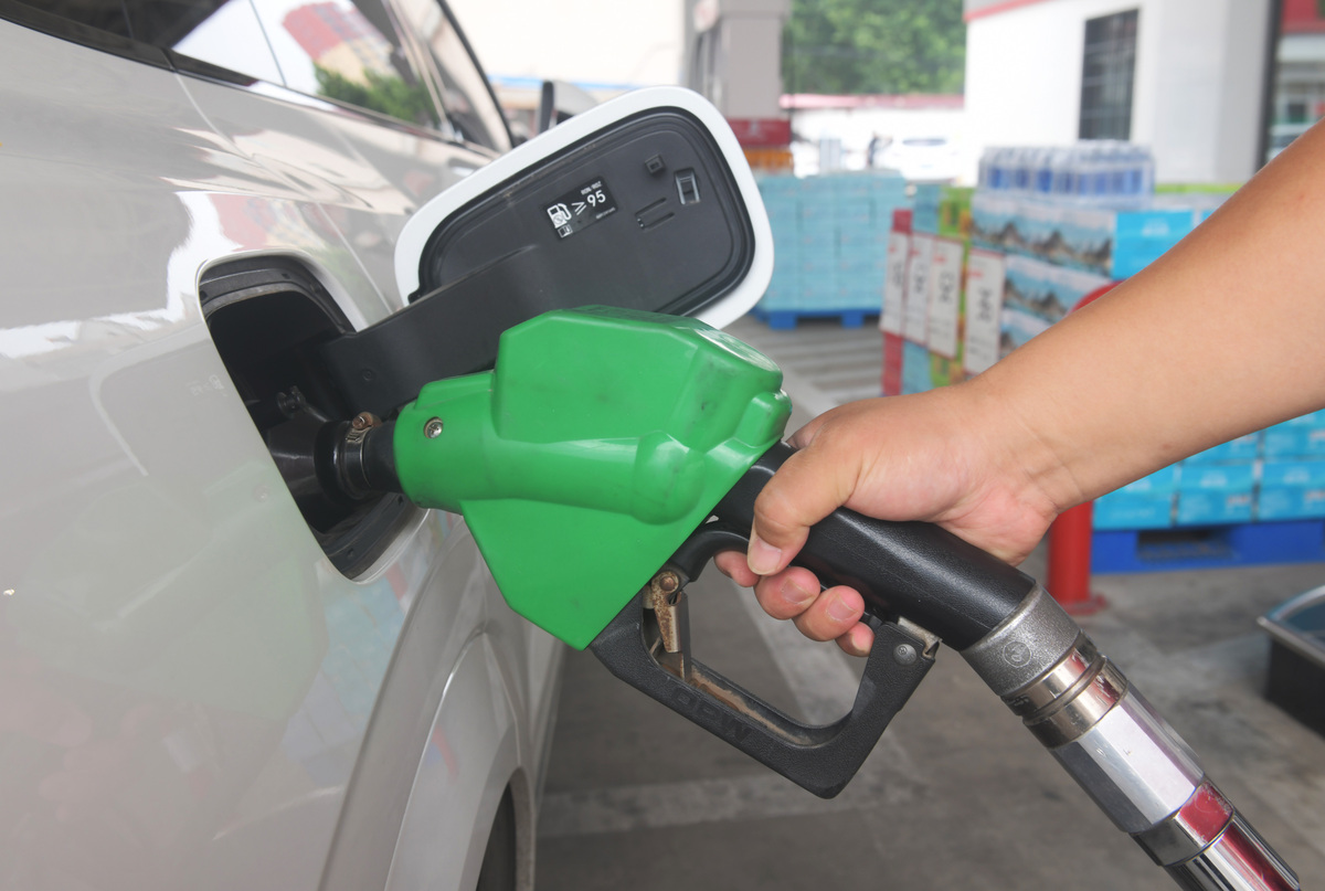 100号油普通轿车可以加吗 200字