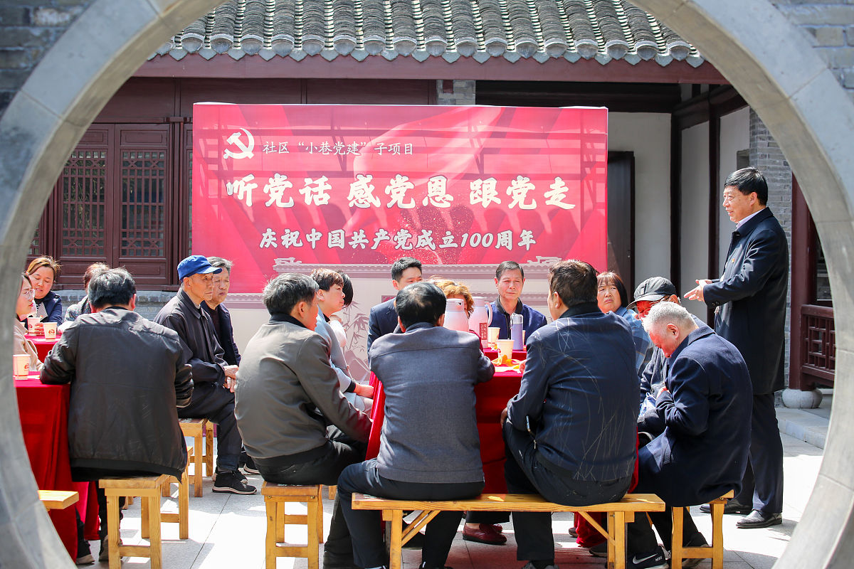 纾民困 暖民心 顺民意 聚民智 察民情 惠民生 听民声 代民言 解民忧 要求：写出类似的含有民的3字短语20个