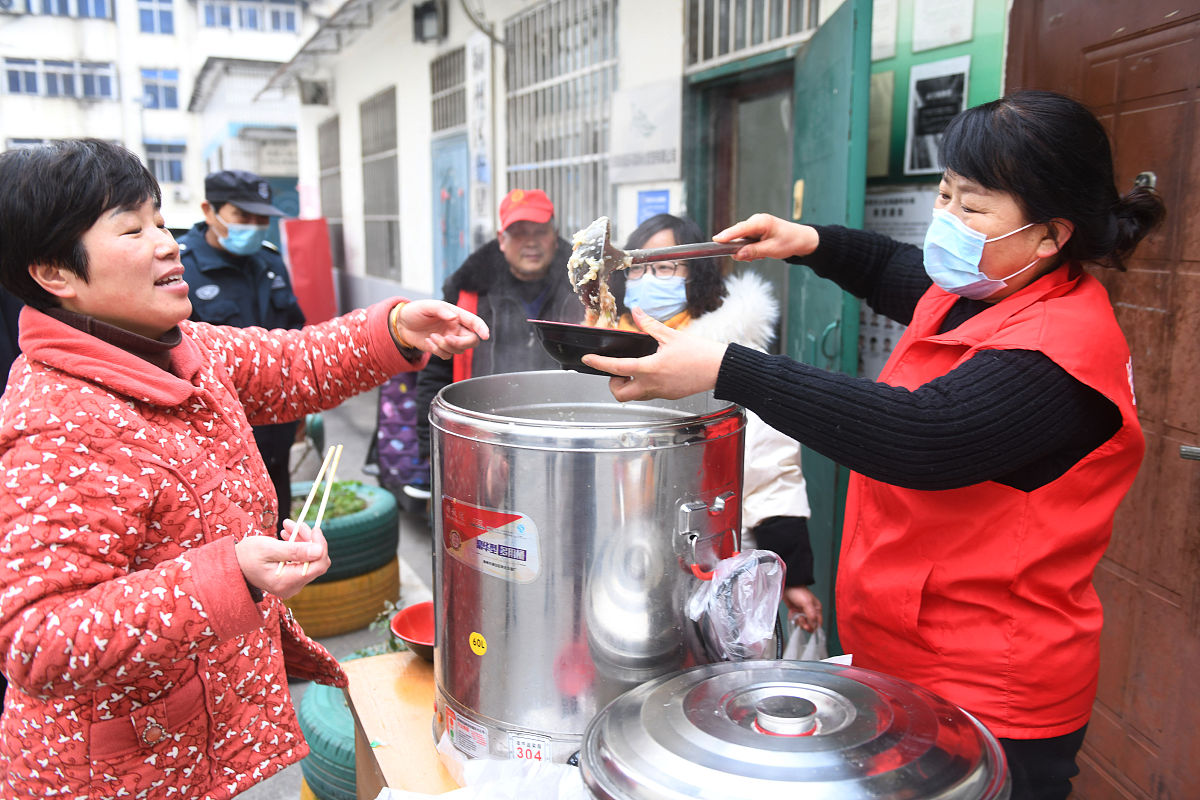 街道物业管理工作总结：提升环境、加强安全、优化服务