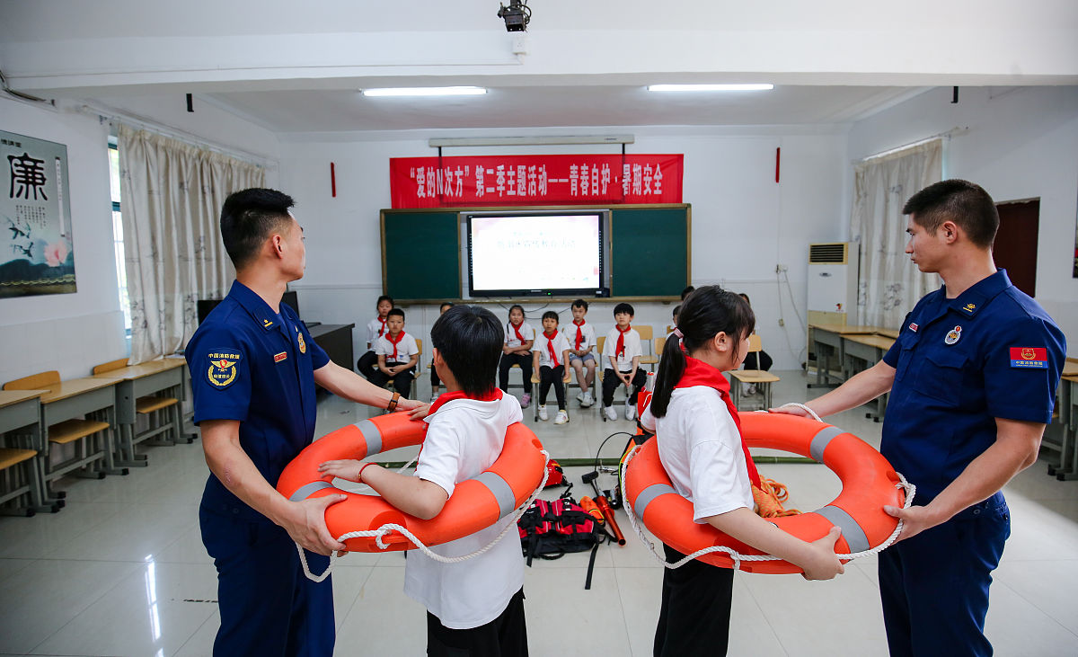 云南省司法学校社区法律服务专业毕业生如何提升实践能力？