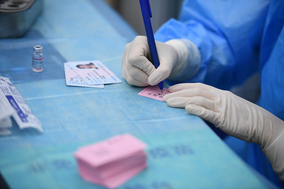 贵阳卫生学校护理专业招收男生吗？男生学护理的优势和挑战