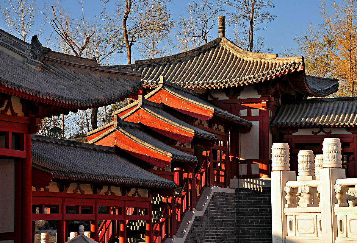 2014年11月13日,北京,北京园博园永定塔冬日美景