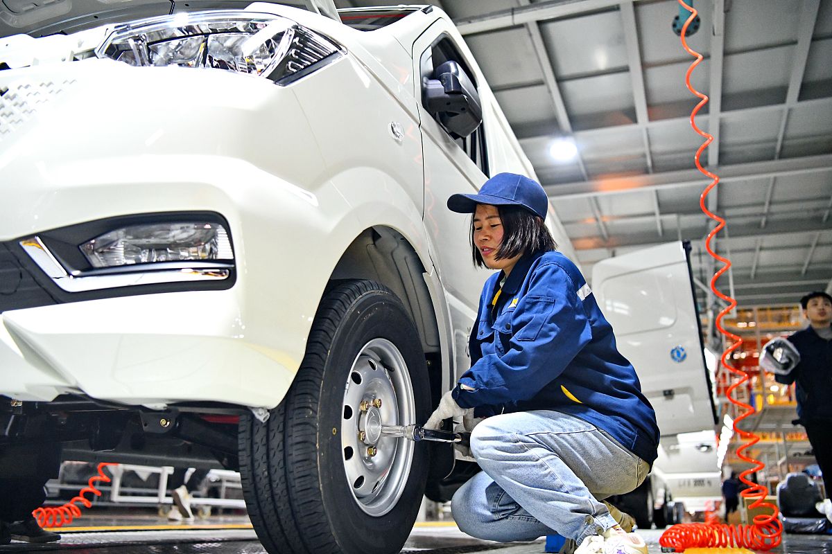 赣州工业中等专业学校新能源汽车制造与装配专业专业学制是几年