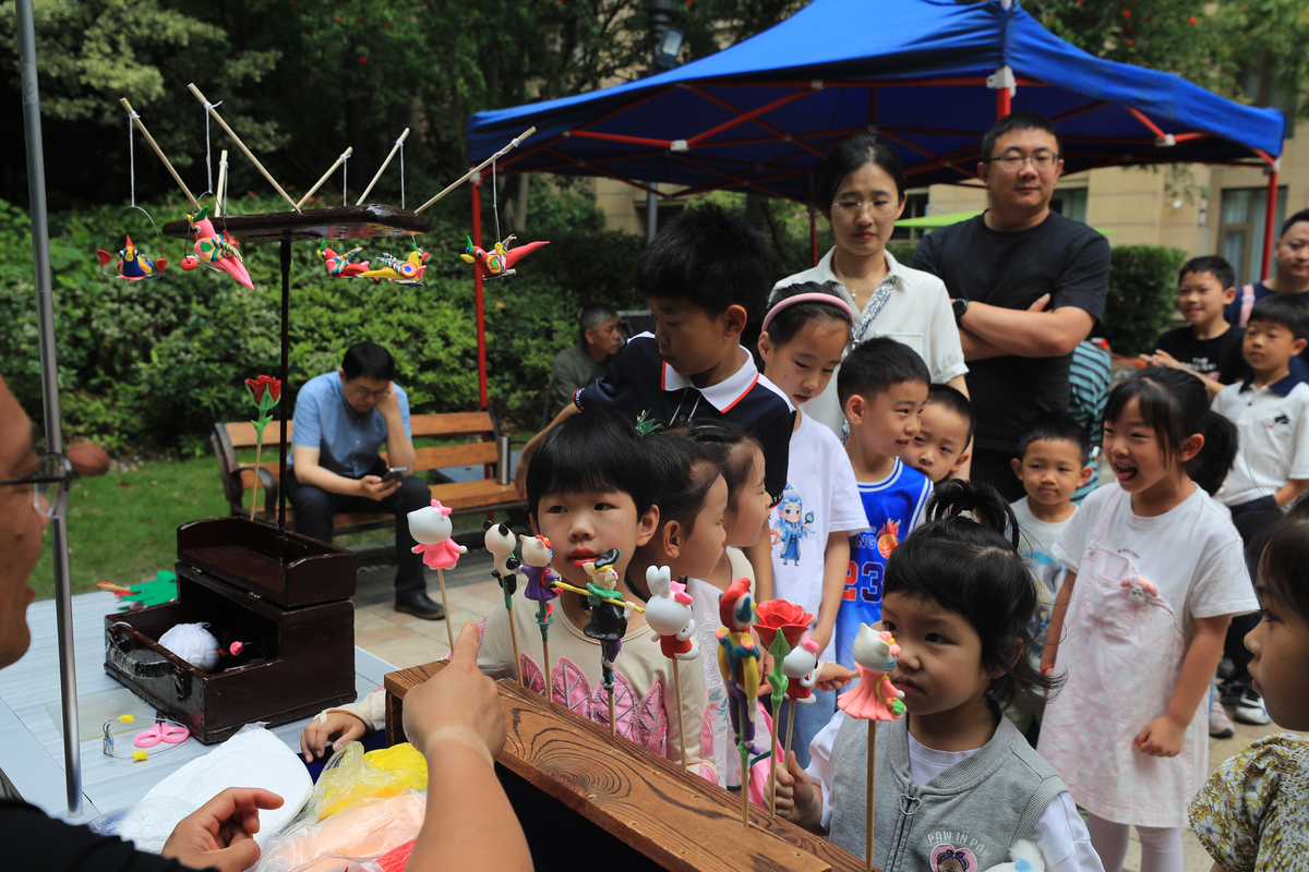 写一篇万州区2023年七彩假期·快乐童年暑期公益托护班结项报告