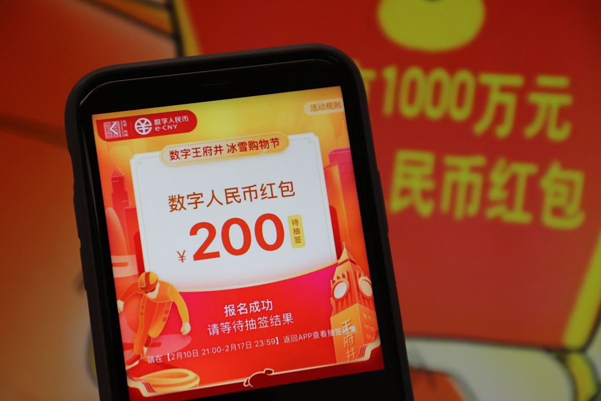 电子银行部推出的一元购活动全辖60名营销人员累计配发 礼品价值 元兑换 数量兑换率仅 。金融知识勇闯直前有奖竞答活动、手机银行扫聚合码立减、陕西省电子消费券等活动本意是唤醒睡眠用户培养客户使用习惯拉新促活留存转化通过调研兑换人群最高的是乾县联社的员工违背活动初心。 把这段话的水平拔高一下