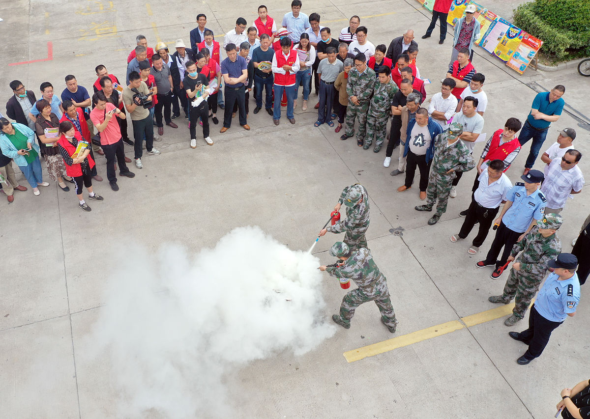 公益消防夏令营 | 孩子们的勇敢与责任 | 挑战自我，收获成长