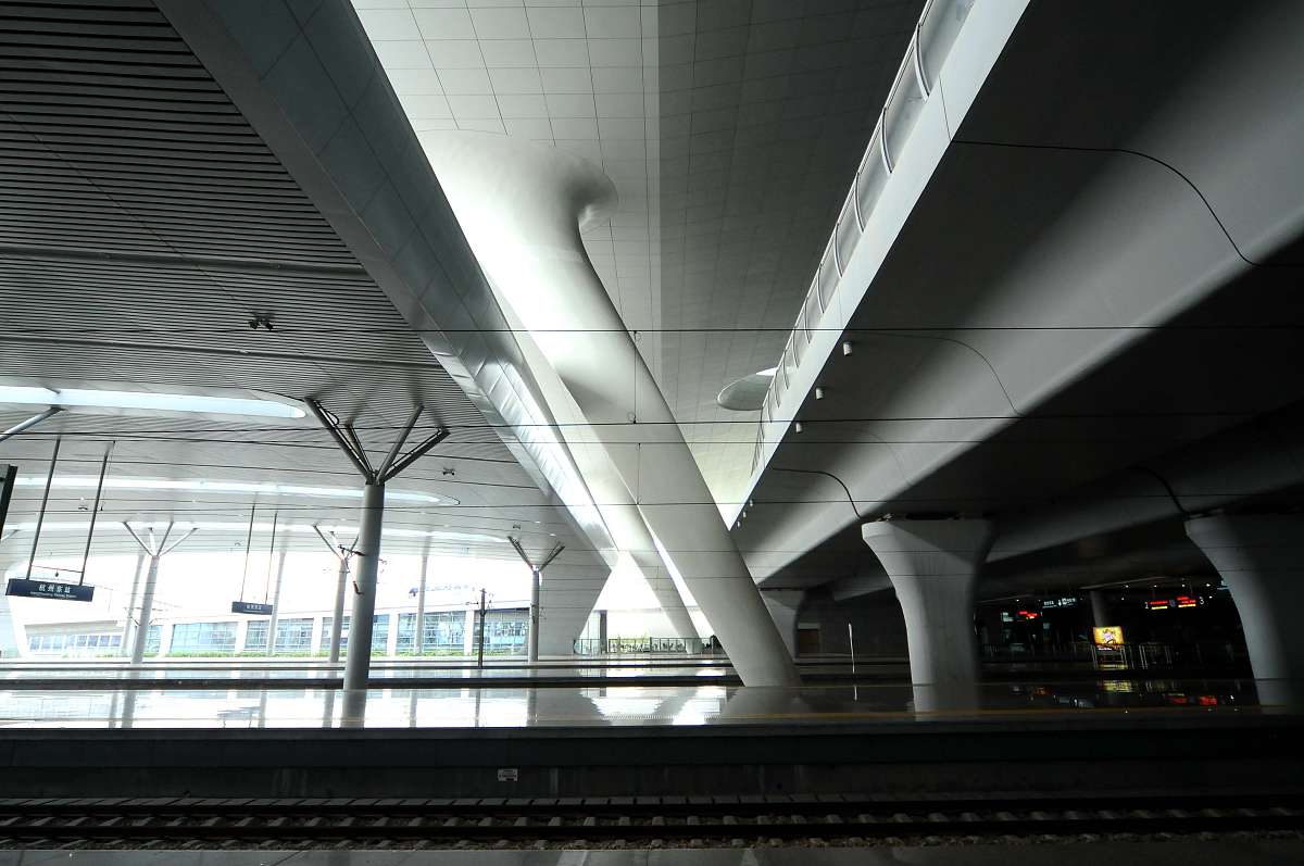 成都铁路专业学校高铁专业入学条件：2019年招生要求