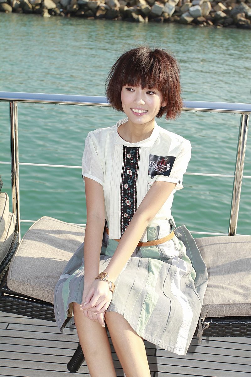 2011年10月15日,香港,《猛鬼爱情故事》剧组出席海上派对. 傅颖+++_++