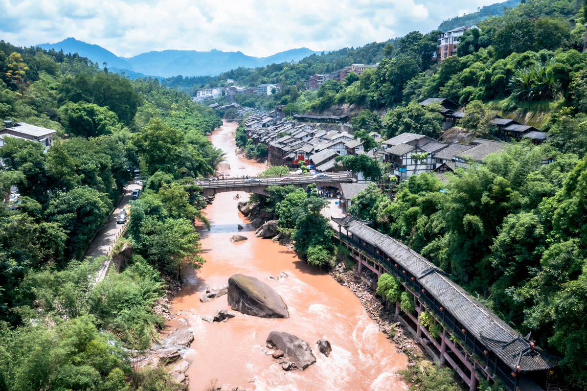 巴中市：川东北魅力之城，自然风光与现代发展交融