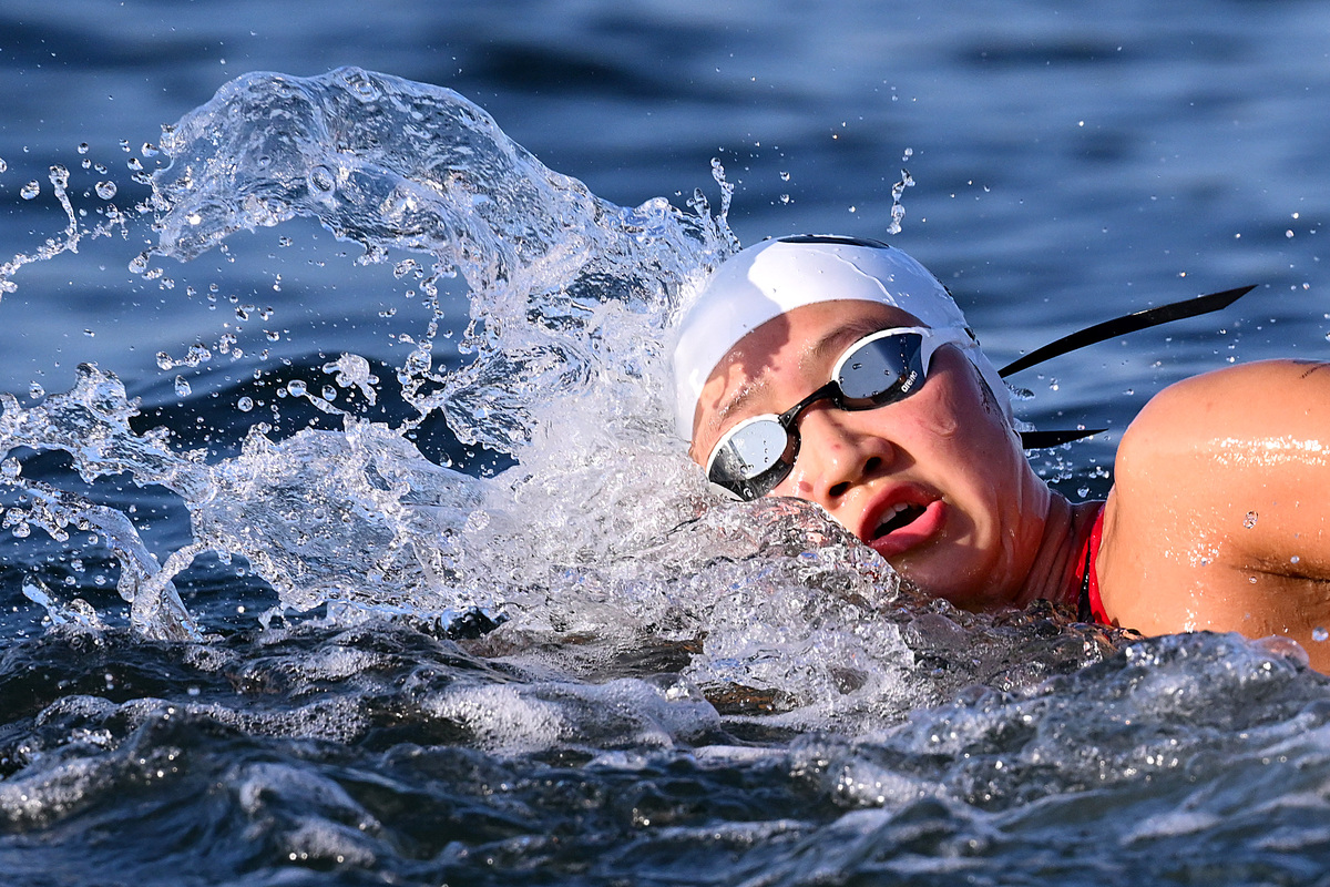 游泳的好处：锻炼身体，提高心肺功能