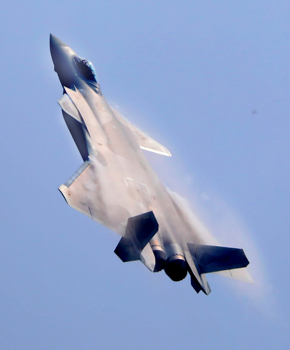 歼-20 战斗机价格 - 揭秘中国战机价值