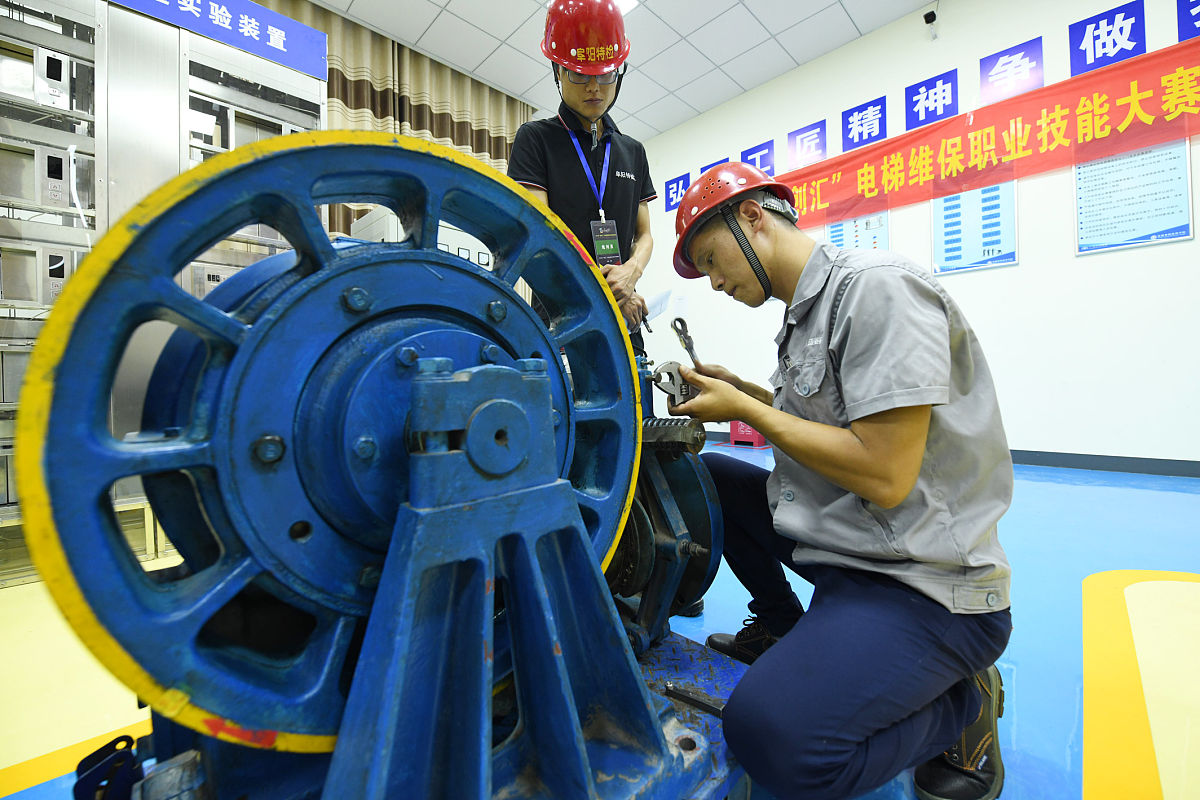 203仓库电梯曳引机漏油维修的好处