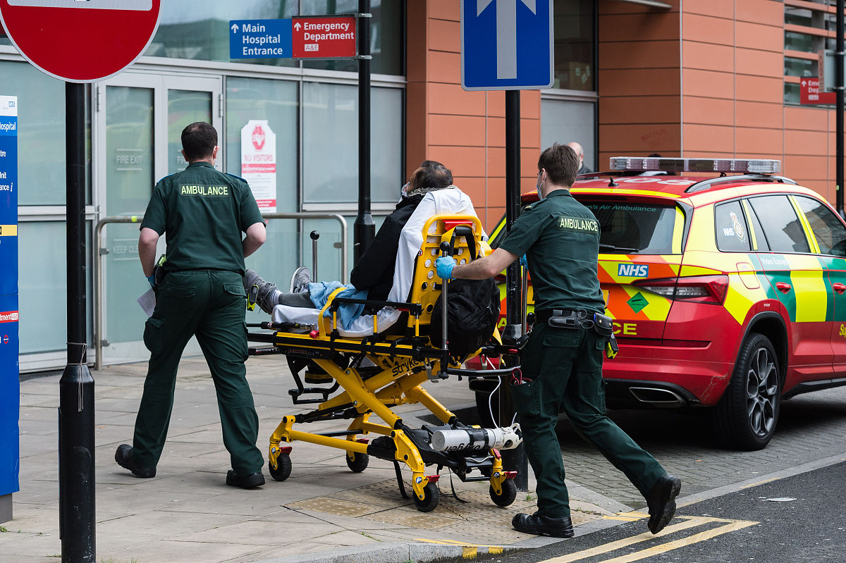 虚拟病例生成器：定制您需要的医学案例