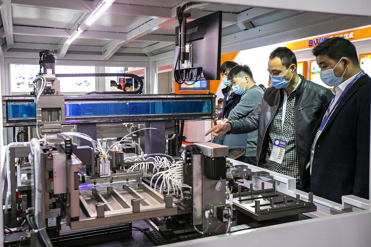 中国半导体科技的发展应该如何驱动 写1000字