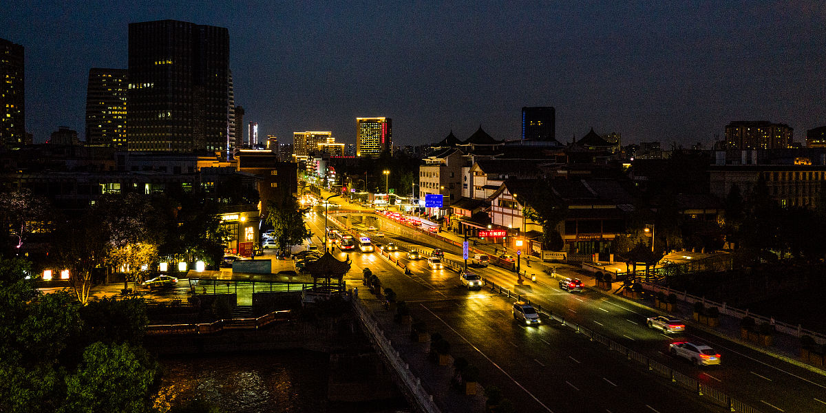 2021年6月17日,成都,城市夜景.