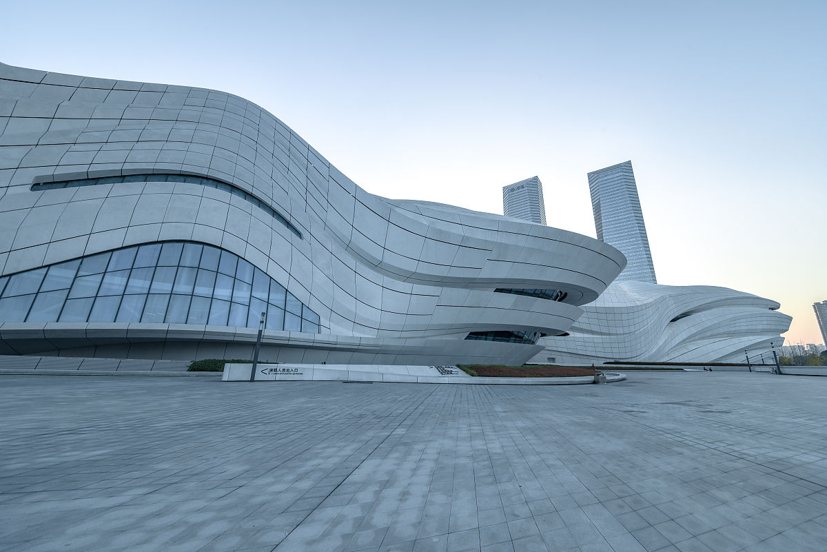 四川省马尔康民族师范学校民族美术专业介绍：课程内容、特色和发展方向