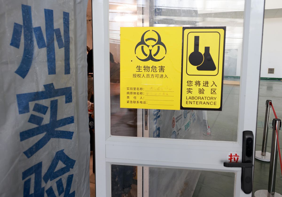 8选1选择器设计实验报告 - 数字电路原理与实现