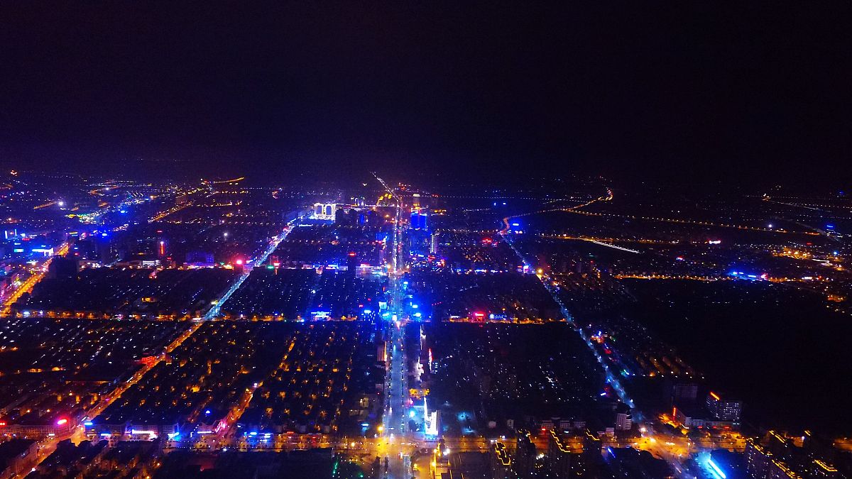 2017年01月27日,江苏省扬州市,航拍除夕璀璨夜色中古城扬州灯光流光溢