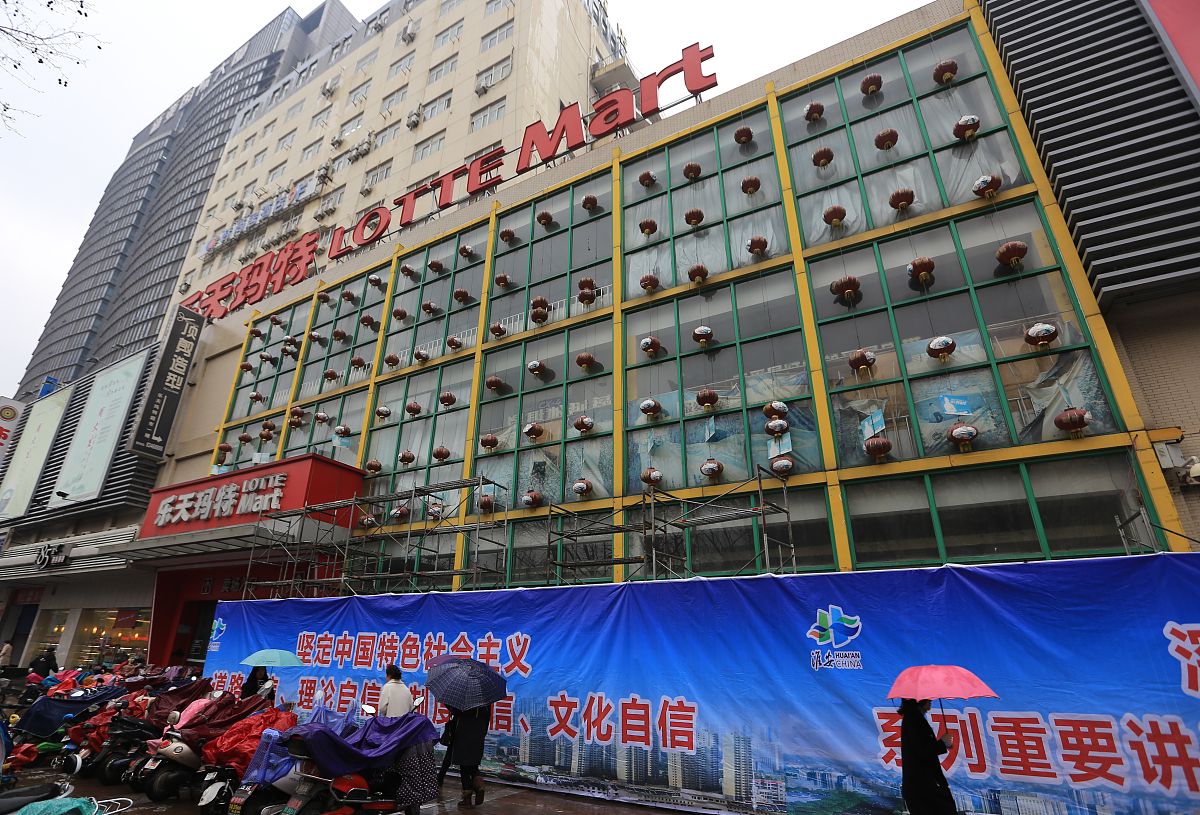 梧州巴黎春天对出至两广加油站路段道路地理