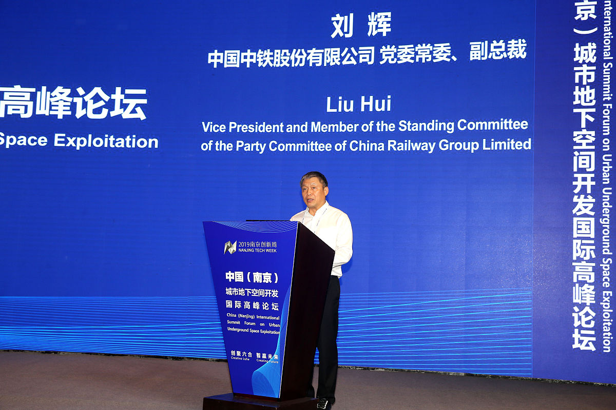 记叙本专业大学生野外考察的准备工作、考察流程、工作细节要求一千字语言富有观赏性善用修辞