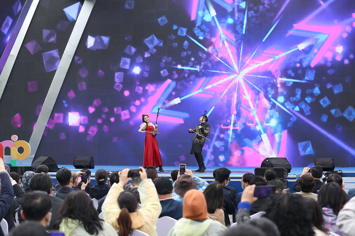 音乐权御天下报幕词