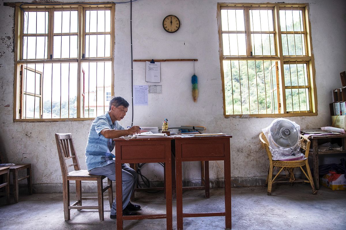 2023年昆明市卫生学院三年制普通中专招生简介