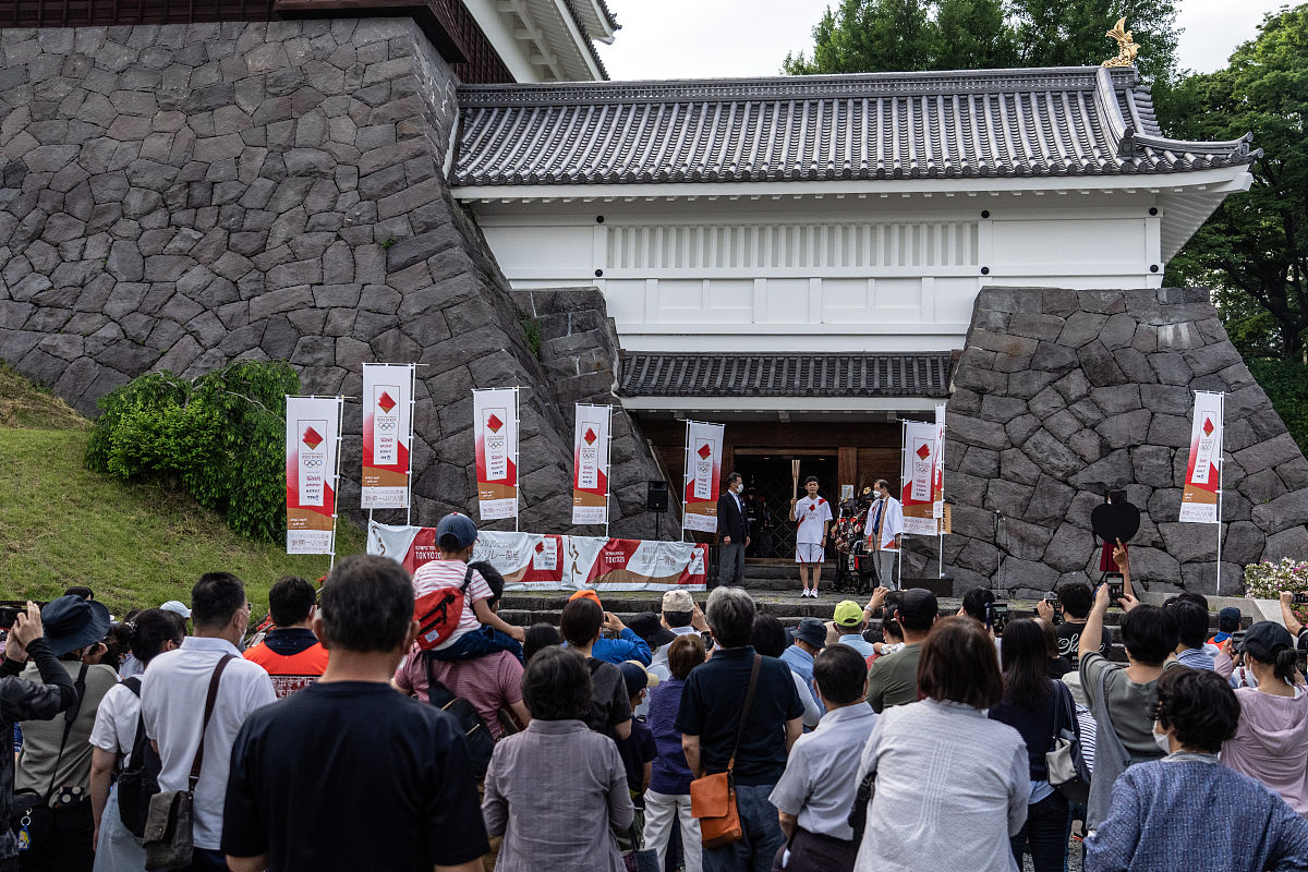 当地时间2021年6月6日,日本山形县,火炬传递6月6日在山形县继续进行.k