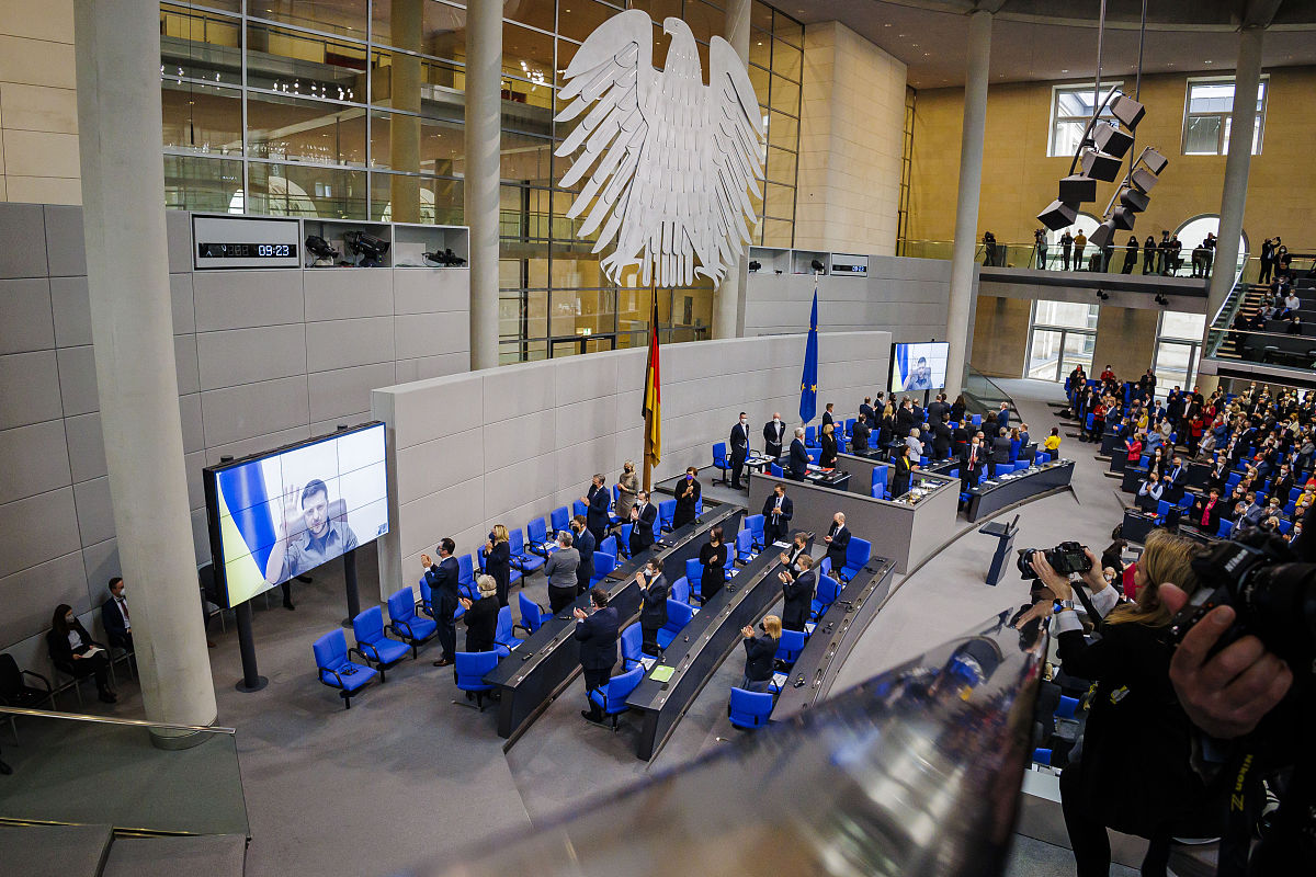 打针视频收到评论怎么回复？