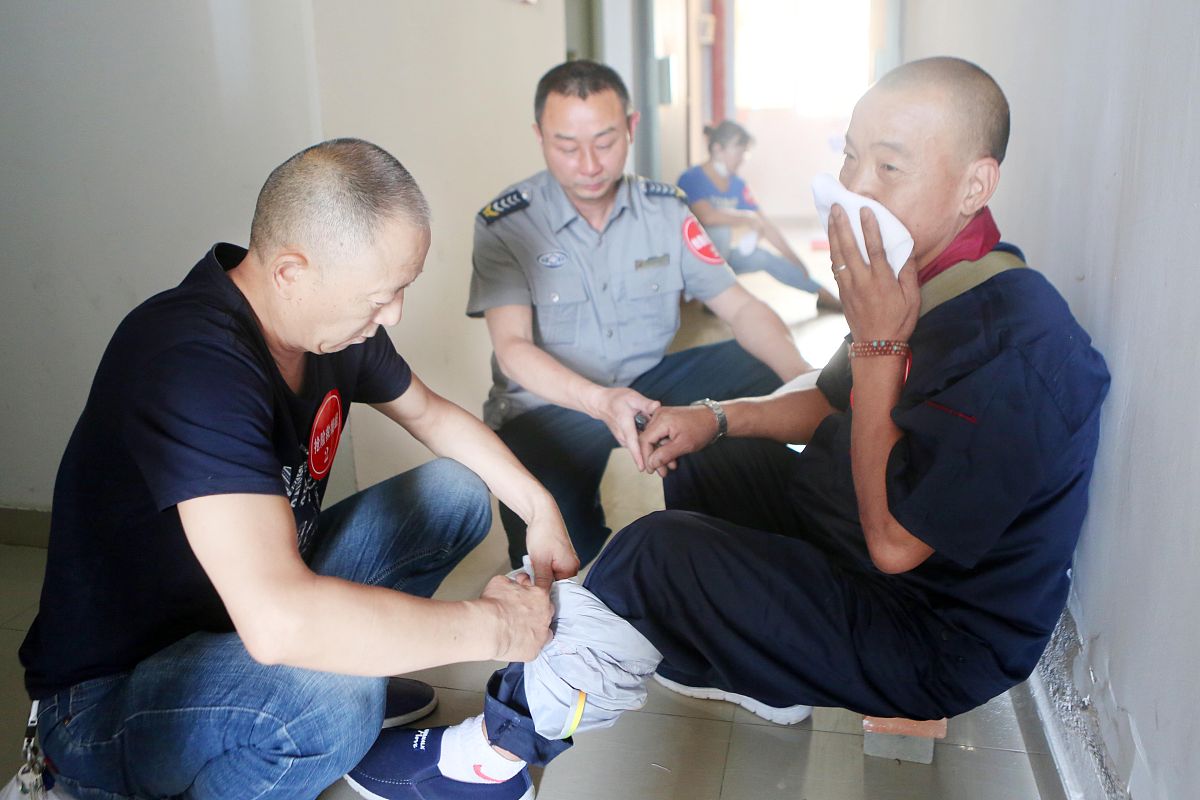 从内控方面从以下3个角度扩充半年度总结1流程、制度2信息化3安全与专业机构进行合作进行安全生产三级标准化申报。