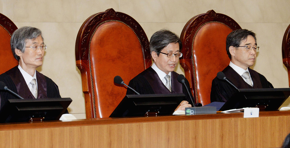 请以知识改变命运为例示范演讲一分钟、三分钟、十分钟。