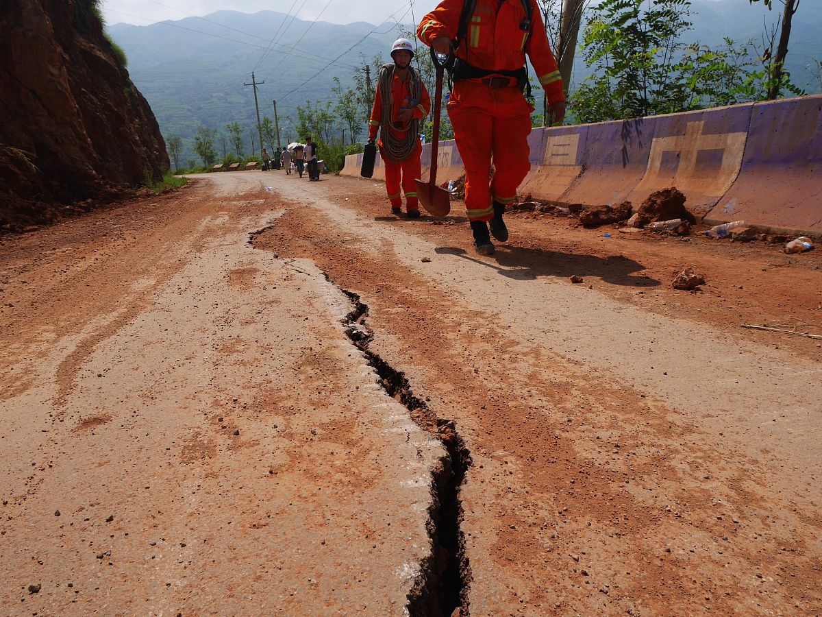 云南鲁甸县初中生学高铁学校要读几年-好不好