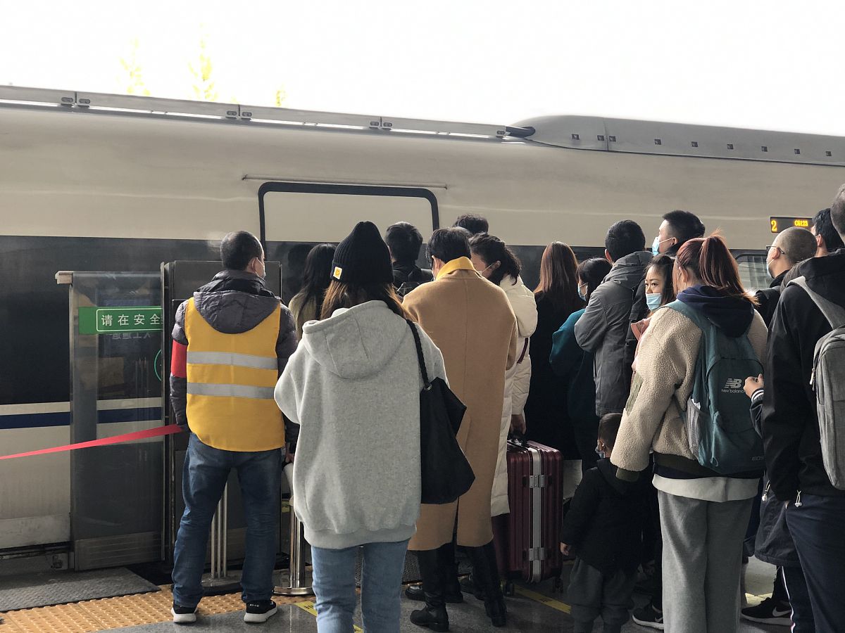 成都铁路运输学校是怎么保障学校毕业生就业的