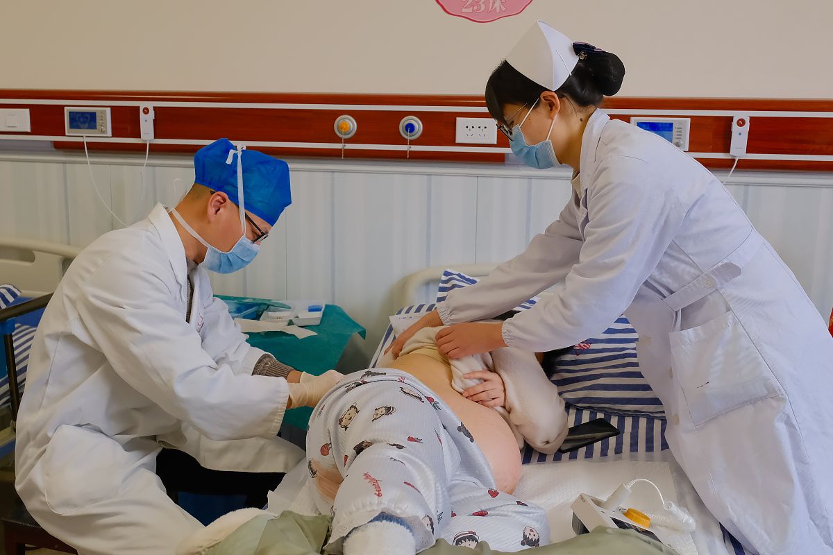 江西中医药高等专科学校助产专业就业方向：医院、妇幼保健院、创业、销售