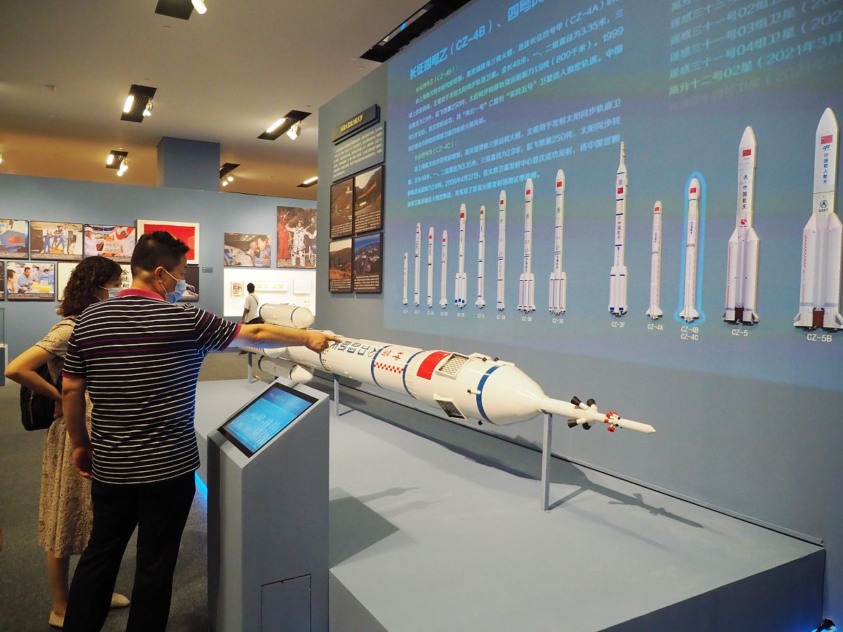 弘扬两弹一星精神：实践总结与未来展望