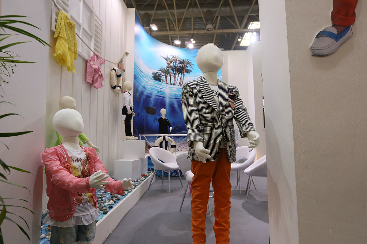 服装展示设计中展览会场空间设计常用构成手法形式特点