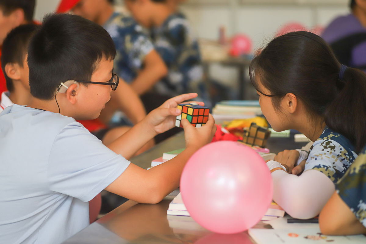 重庆市旅游学校动漫与游戏制作专业：热门选择？就业前景、教学质量及挑战分析
