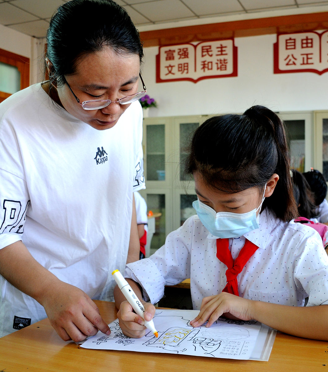 制止餐饮浪费青年在行动班会主题总结