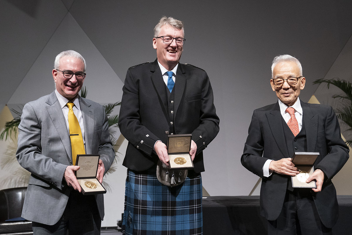 经济学论文：800 字深度解析 [主题]