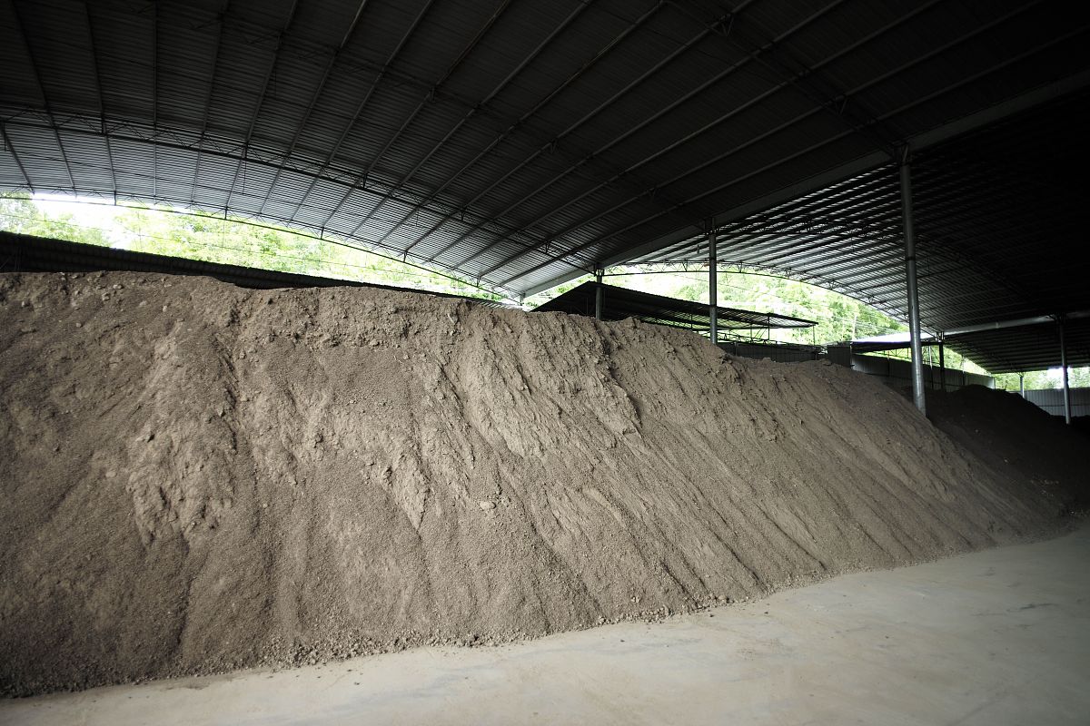 辐照技术助力农林废弃物资源化利用，开发高效微生物发酵工艺，促进农业可持续发展