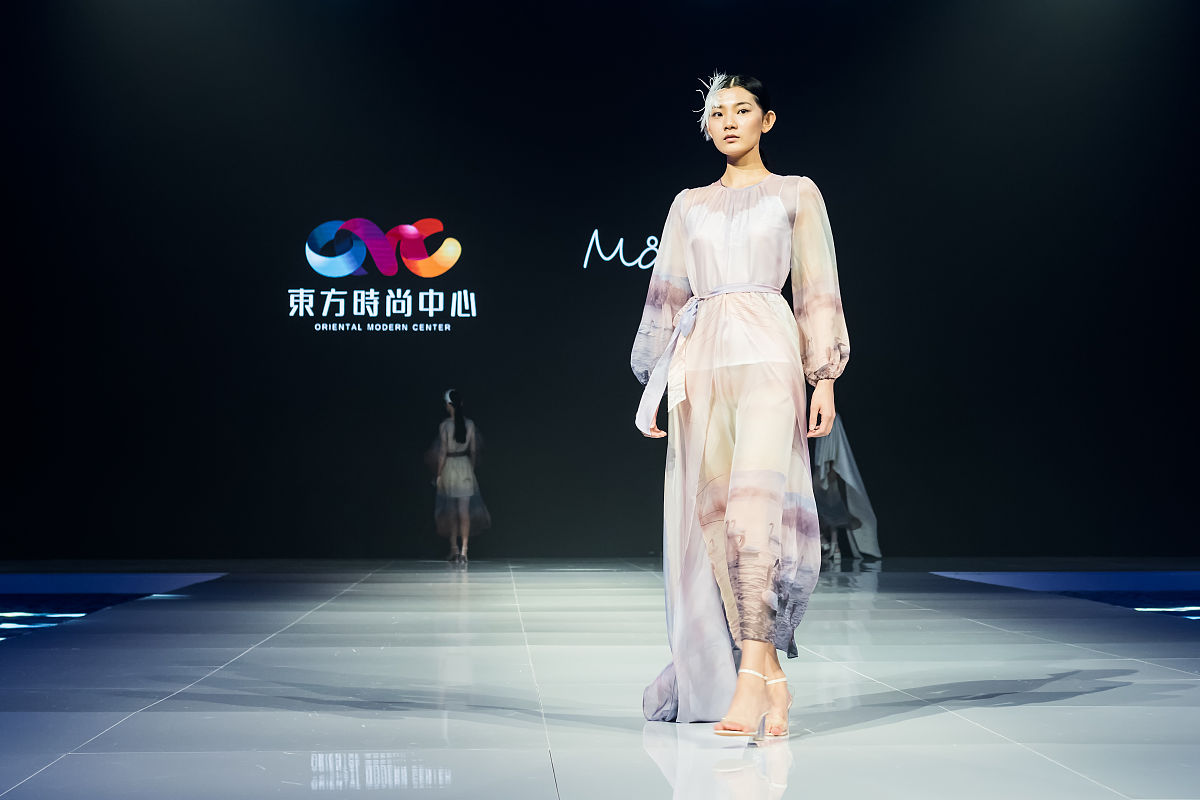 基于品牌基因的服装设计创新方法研究 - 东华大学郑晶