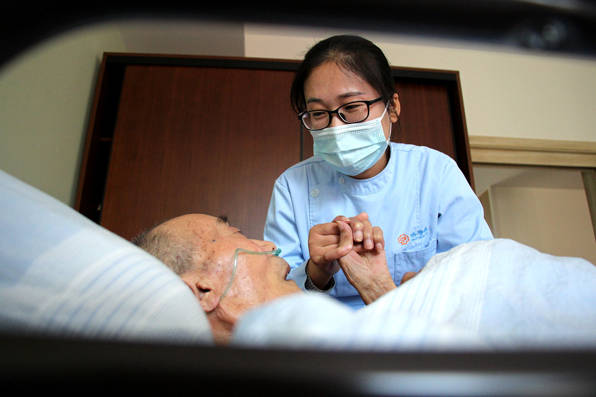 描写治疗痛苦的句子