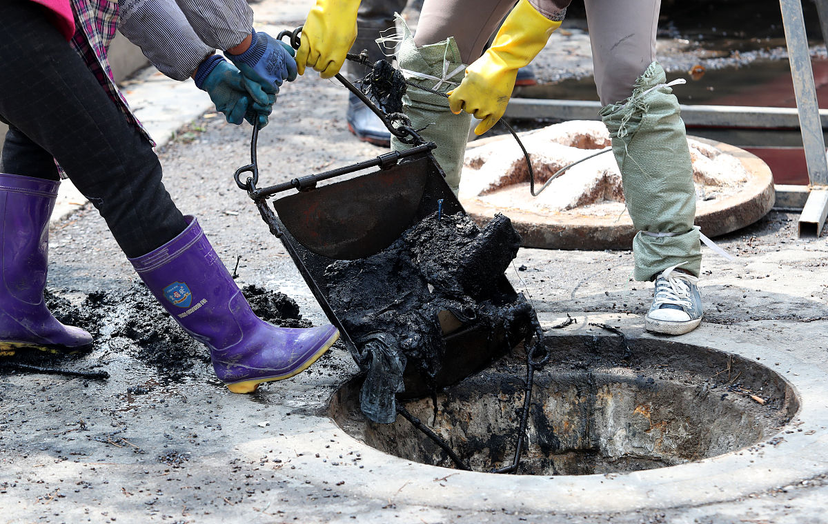 昆明对偷排放粪便到市政污水井怎么处罚回答加拓展。