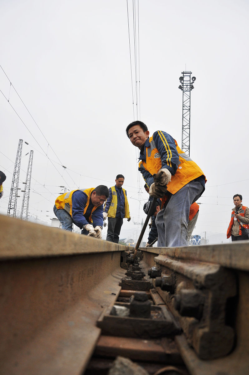 贵州职校铁道运输管理专业就业前景分析：好就业吗？