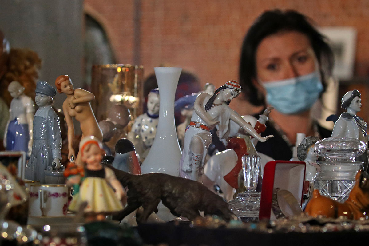 Impact of COVID-19 on Pork Market: Equilibrium Price and Quantity Analysis