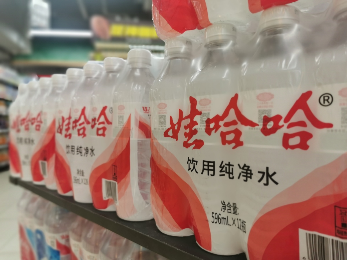 娃哈哈：中国饮料界的领军企业，健康美味的选择
