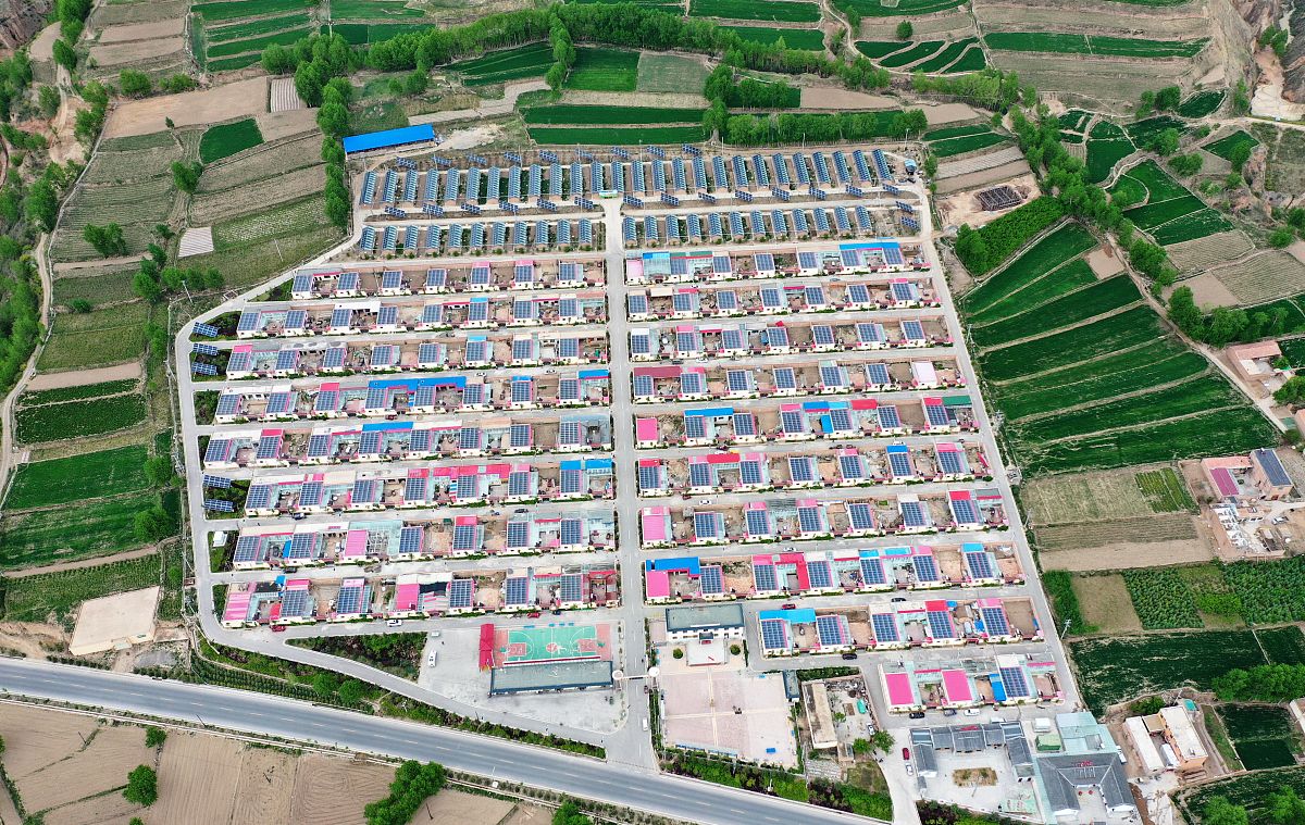 农村自建房距离纠纷：原因分析及解决措施